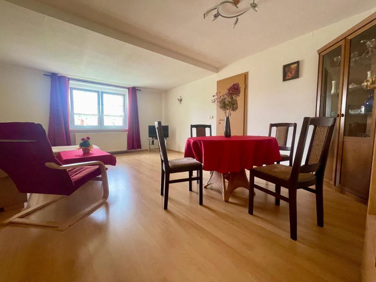 Biesdorf-verkehrsguenstig Und Ruhig Appartement *